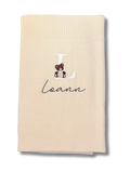 Couverture maille personnalisée - Beige brodé personnalisé au prénom de bébé — Edenelle Création
