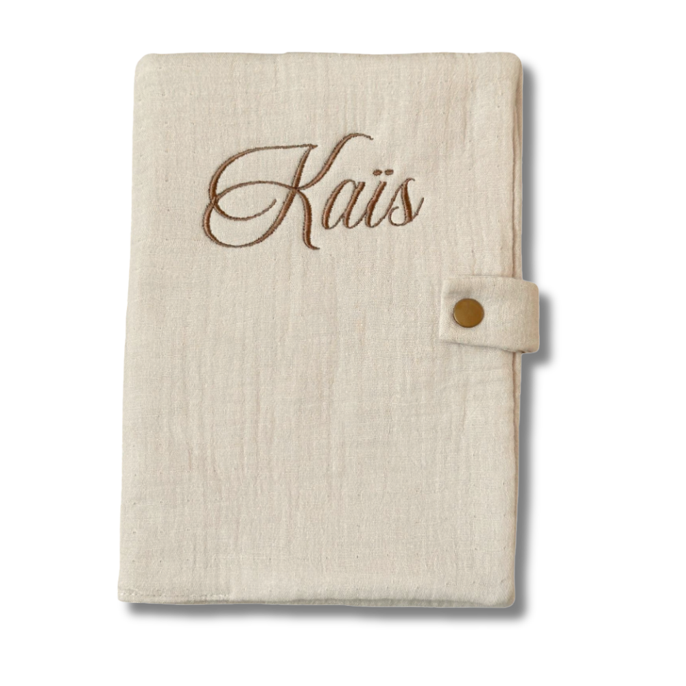 Protège carnet de santé personnalisé - Gaze de coton beige brodé personnalisé au prénom de bébé — Eden