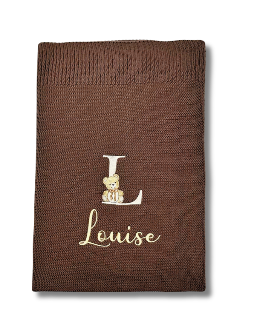 Couverture maille personnalisée - Brun brodé personnalisé au prénom de bébé — Edenelle Création